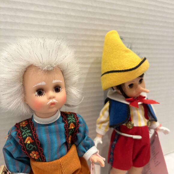 Madame Alexander Dolls 8" Geppetto & Pinocchio In Boxes- Hand Tags- Stands - Picture 7 of 13